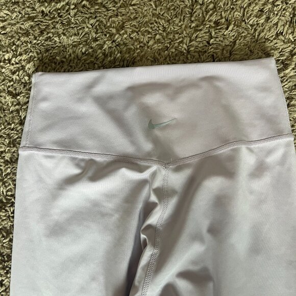 Women's Nike Dri-Fit Leggings - Picture 4 of 4